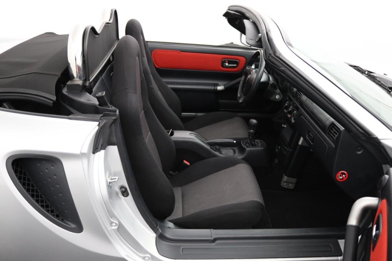 Toyota MR 2 - 1.8-16v VVT-i 27