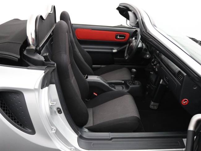 Toyota MR 2 - 1.8-16v VVT-i