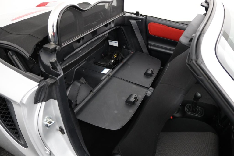 Toyota MR 2 - 1.8-16v VVT-i 29