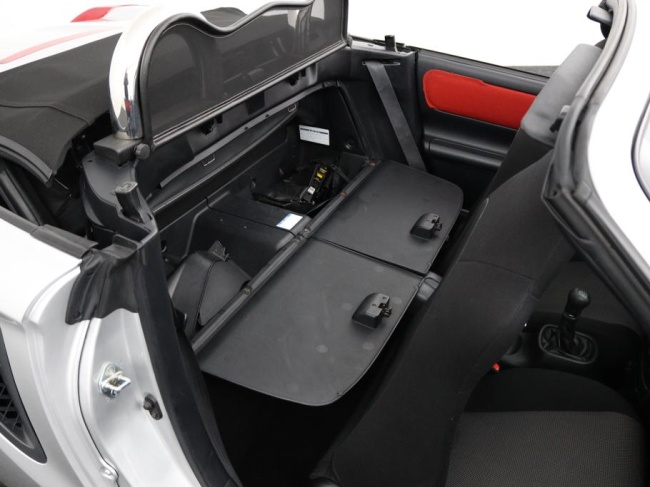 Toyota MR 2 - 1.8-16v VVT-i