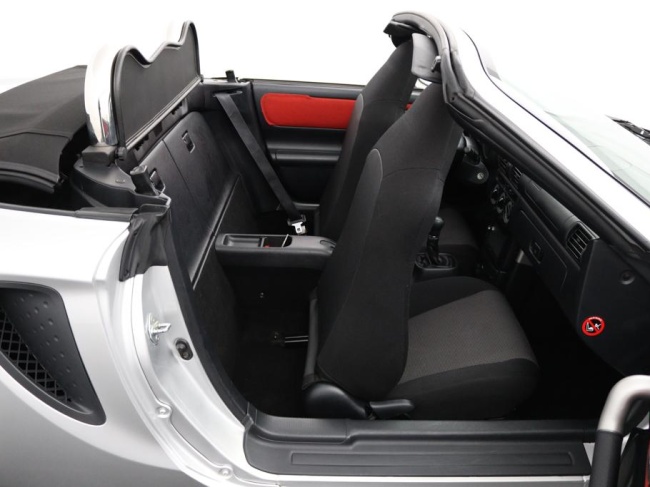 Toyota MR 2 - 1.8-16v VVT-i