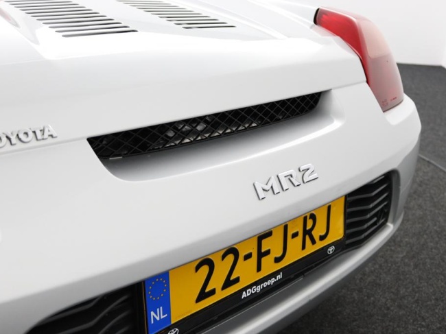 Toyota MR 2 - 1.8-16v VVT-i