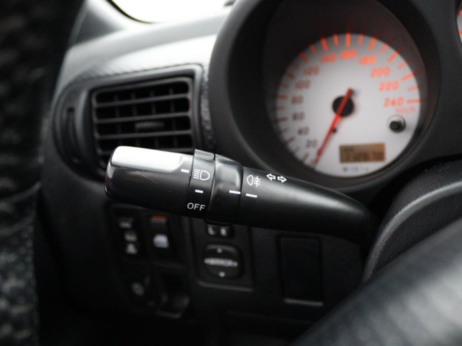 Toyota MR 2 - 1.8-16v VVT-i