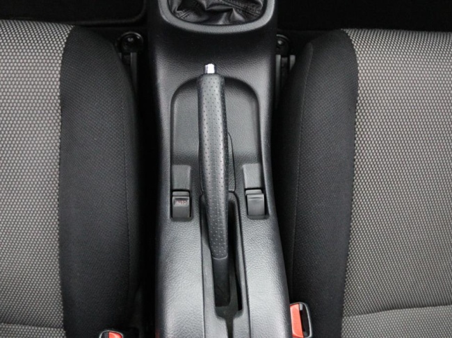 Toyota MR 2 - 1.8-16v VVT-i