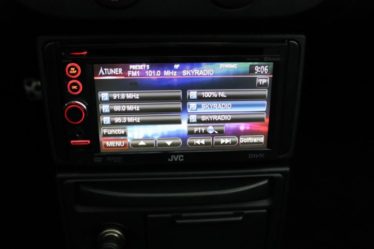 Toyota MR 2 - 1.8-16v VVT-i 8