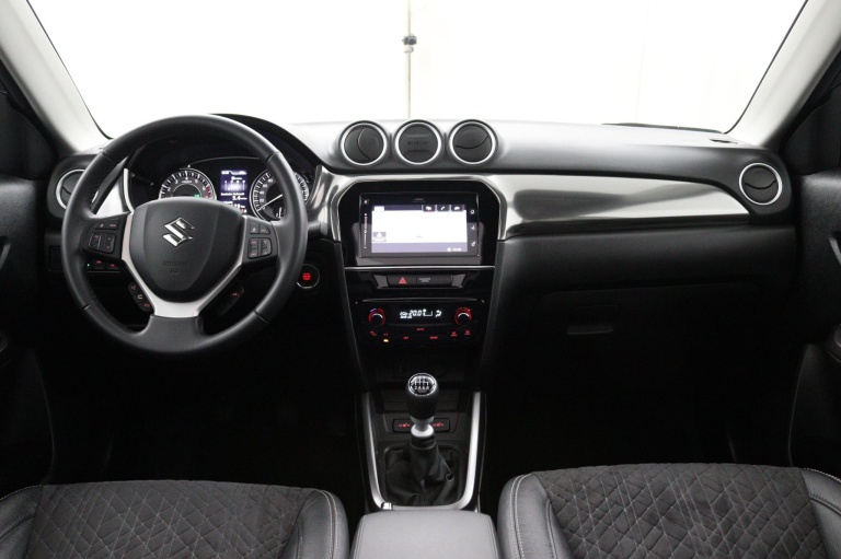 Suzuki Vitara - 1.4 Boosterjet Style Smart Hybrid 11