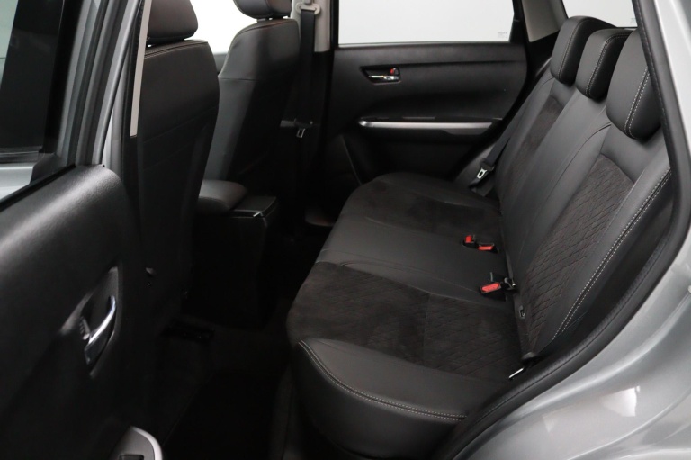 Suzuki Vitara - 1.4 Boosterjet Style Smart Hybrid 12