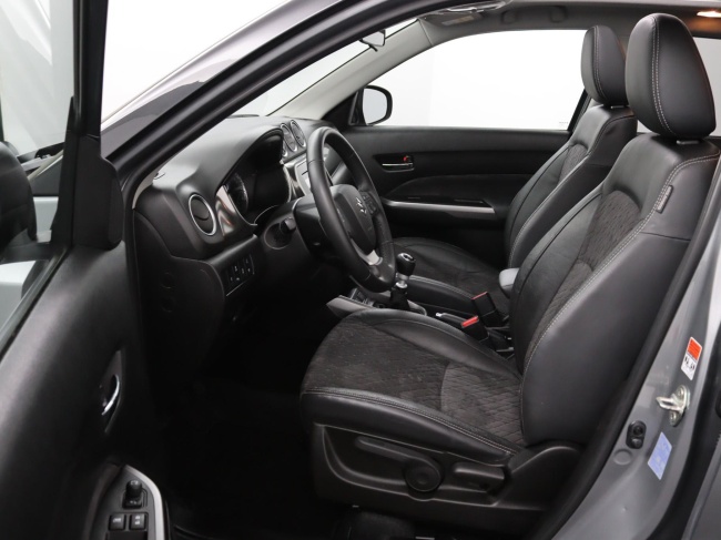 Suzuki Vitara - 1.4 Boosterjet Style Smart Hybrid