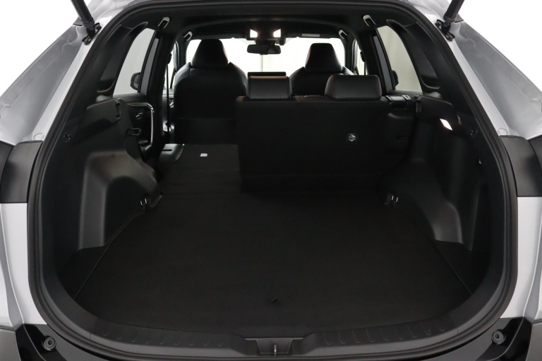 Suzuki Across - 2.5 Plug-in Hybrid Style Business 28