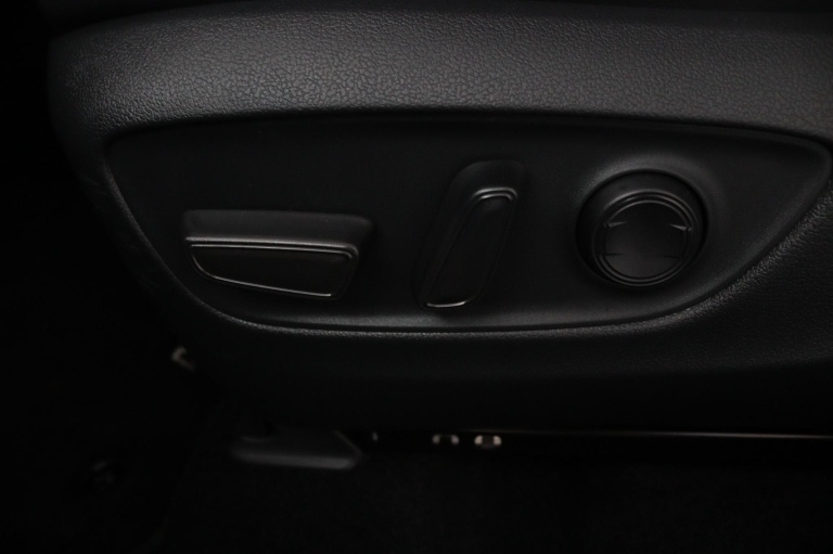 Suzuki Across - 2.5 Plug-in Hybrid Style Business 39