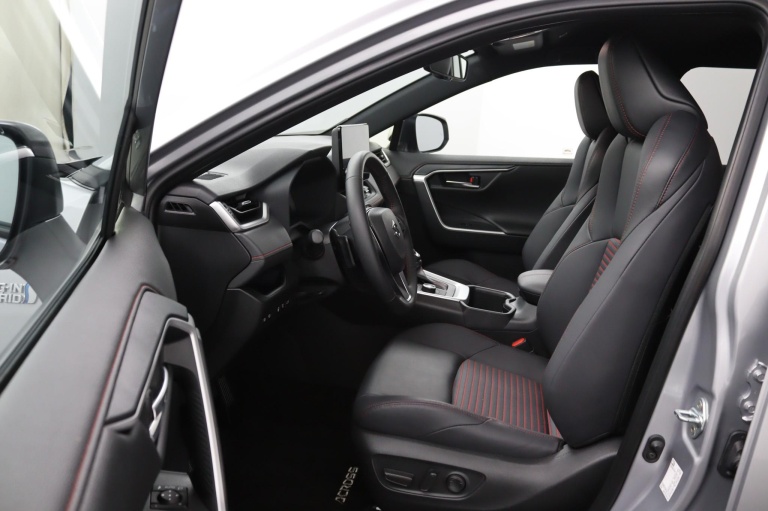 Suzuki Across - 2.5 Plug-in Hybrid Style Business 9