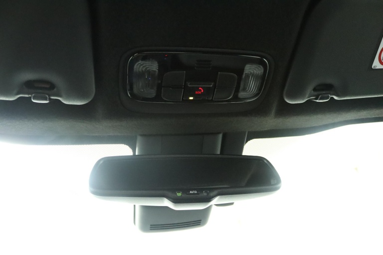 Toyota Yaris - 1.5 Hybrid 115 Tokyo Spirit 32