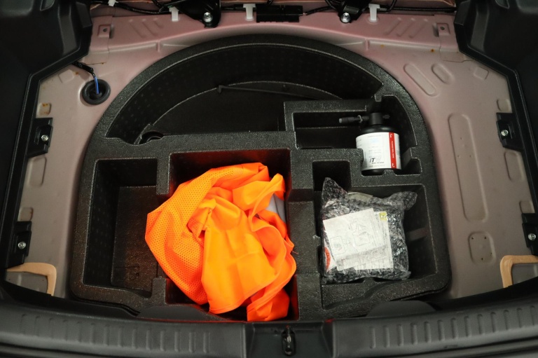 Toyota Yaris - 1.5 Hybrid 115 Tokyo Spirit 33