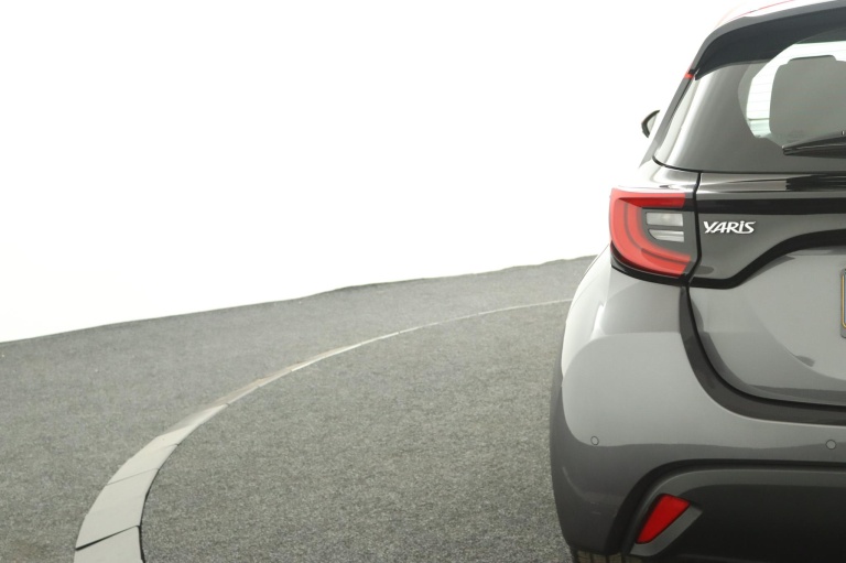Toyota Yaris - 1.5 Hybrid 115 Tokyo Spirit 39