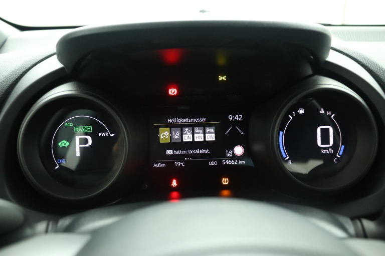 Toyota Yaris - 1.5 Hybrid 115 Tokyo Spirit 45