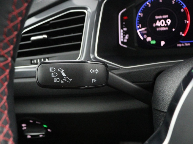 Volkswagen T-Roc - 1.5 TSI Sport Business R