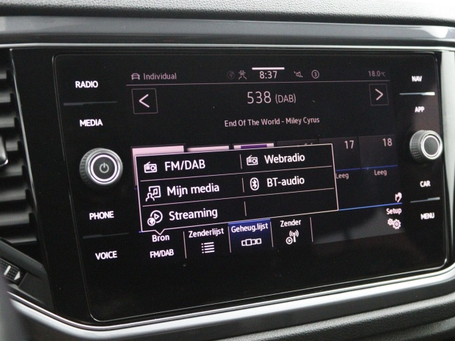 Volkswagen T-Roc - 1.5 TSI Sport Business R