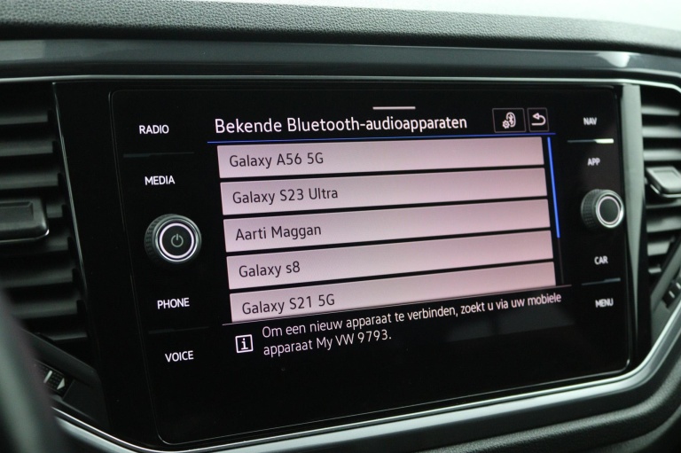 Volkswagen T-Roc - 1.5 TSI Sport Business R 23