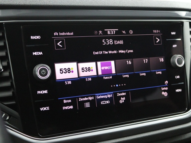 Volkswagen T-Roc - 1.5 TSI Sport Business R