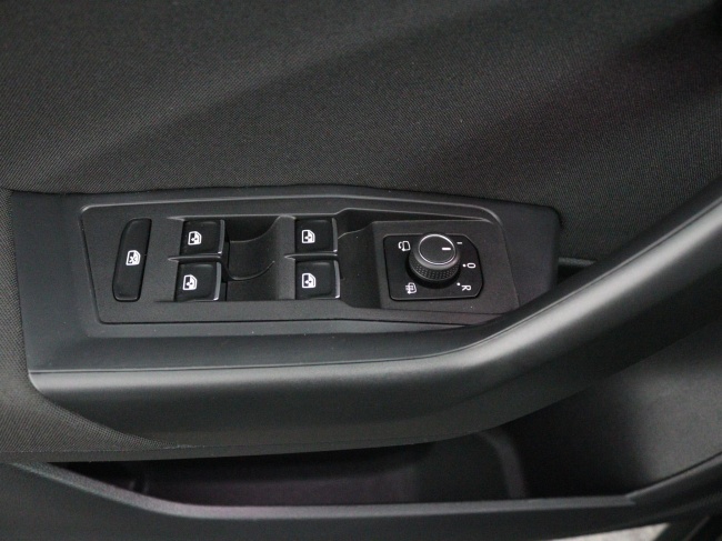 Volkswagen T-Roc - 1.5 TSI Sport Business R