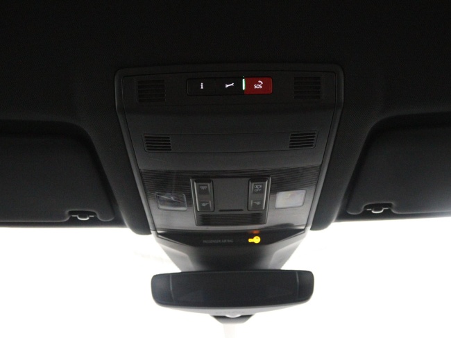 Volkswagen T-Roc - 1.5 TSI Sport Business R