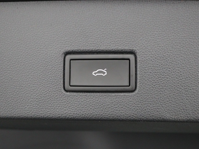 Volkswagen T-Roc - 1.5 TSI Sport Business R