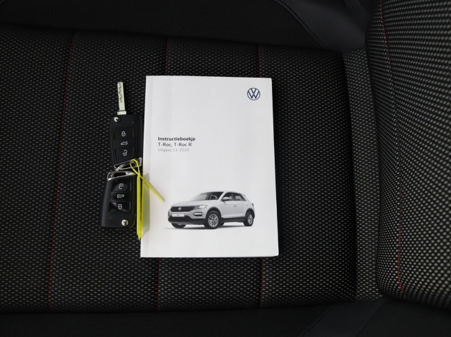 Volkswagen T-Roc - 1.5 TSI Sport Business R