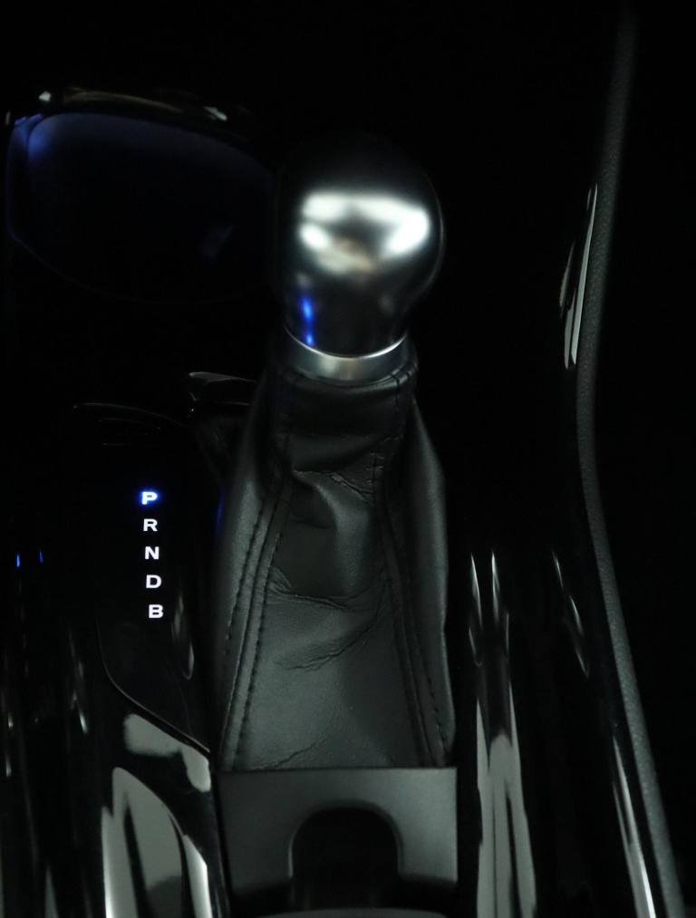 Toyota C-HR - 1.8 Hybrid Executive 27