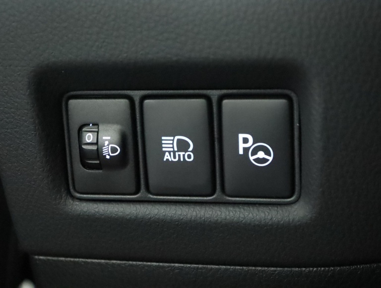 Toyota C-HR - 1.8 Hybrid Executive 30