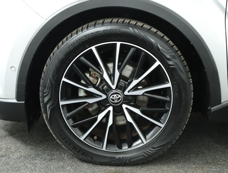 Toyota C-HR - 1.8 Hybrid Executive 40