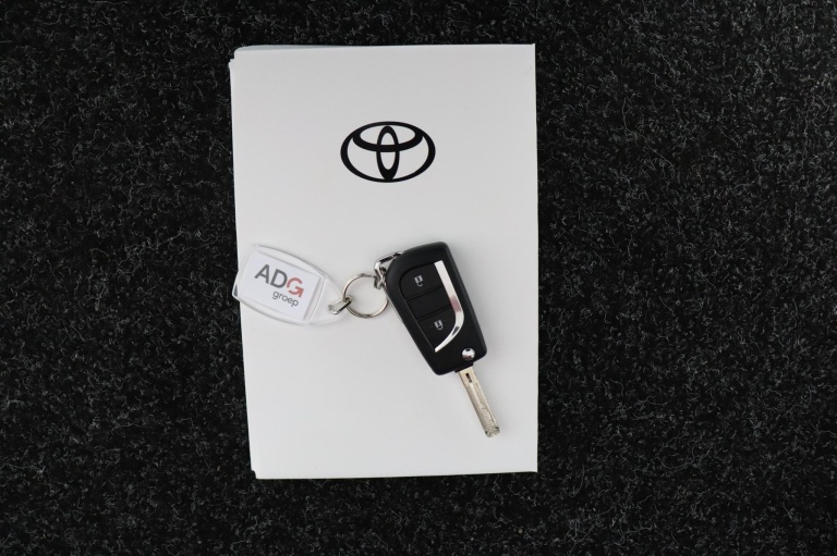 Toyota Yaris Cross - 1.5 Hybrid 115 Active 11