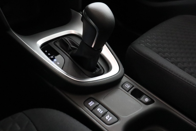 Toyota Yaris Cross - 1.5 Hybrid 115 Active 27