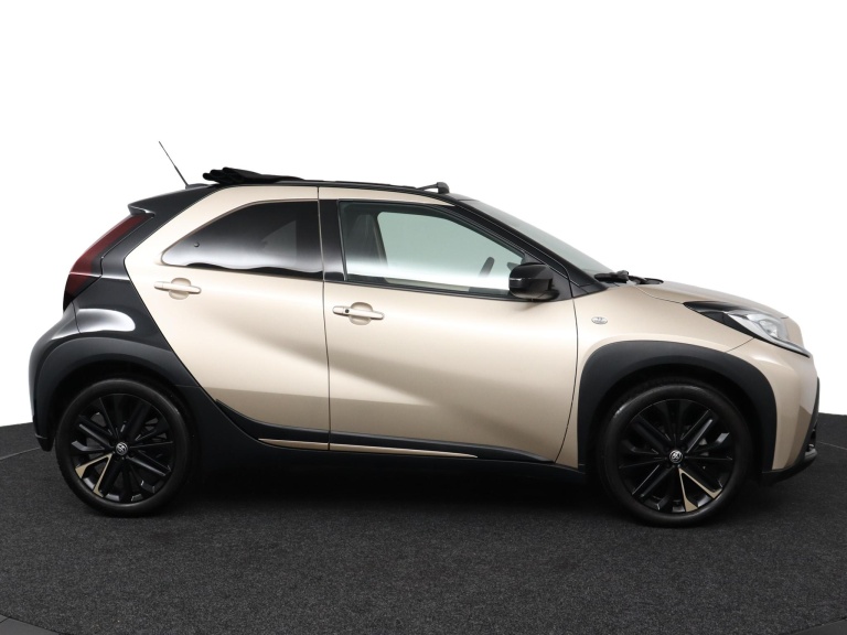 Toyota Aygo X - 1.0 VVT-i MT Premium 13