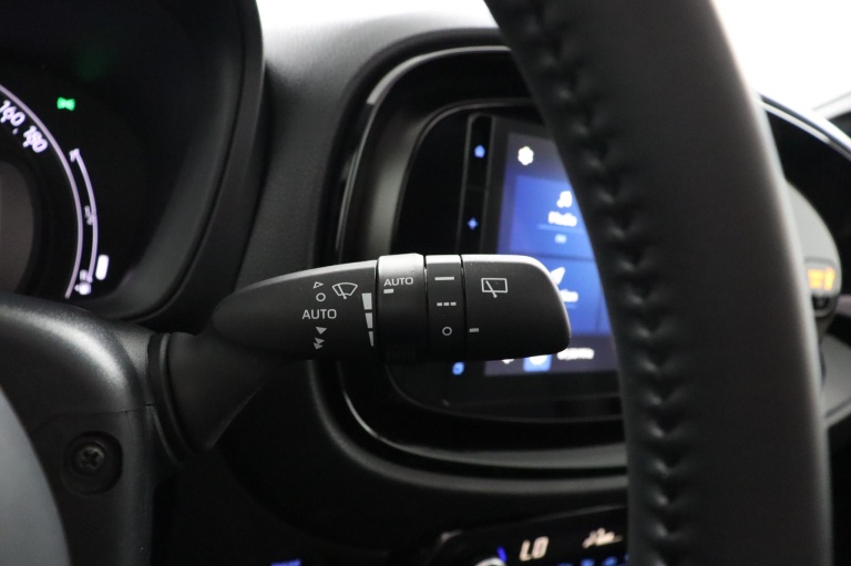 Toyota Aygo X - 1.0 VVT-i MT Premium 31
