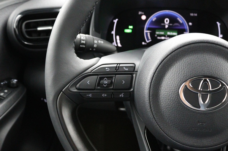 Toyota Yaris Cross - 1.5 Hybrid 130 pk Dynamic 19