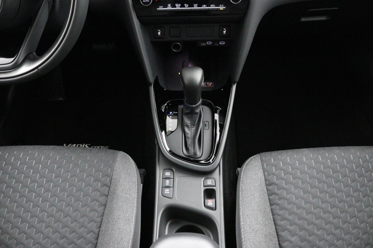 Toyota Yaris Cross - 1.5 Hybrid 130 pk Dynamic 27