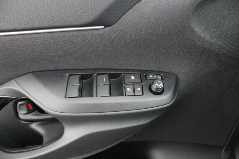 Toyota Yaris Cross - 1.5 Hybrid 130 pk Dynamic 29