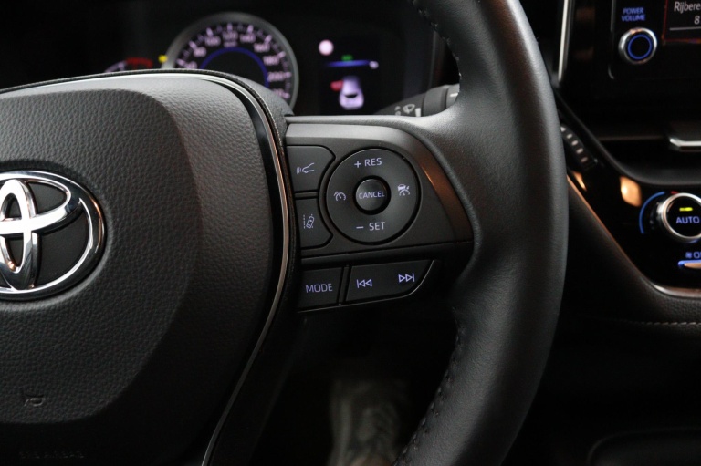 Toyota Corolla - 1.8 Hybrid Active 19