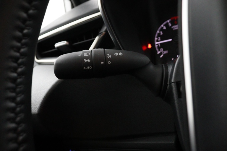 Toyota Corolla - 1.8 Hybrid Active 21