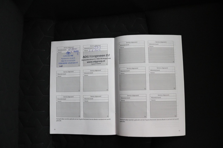 Toyota Corolla - 1.8 Hybrid Active 27