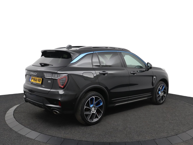 Lynk & Co 01 - 1.5 3