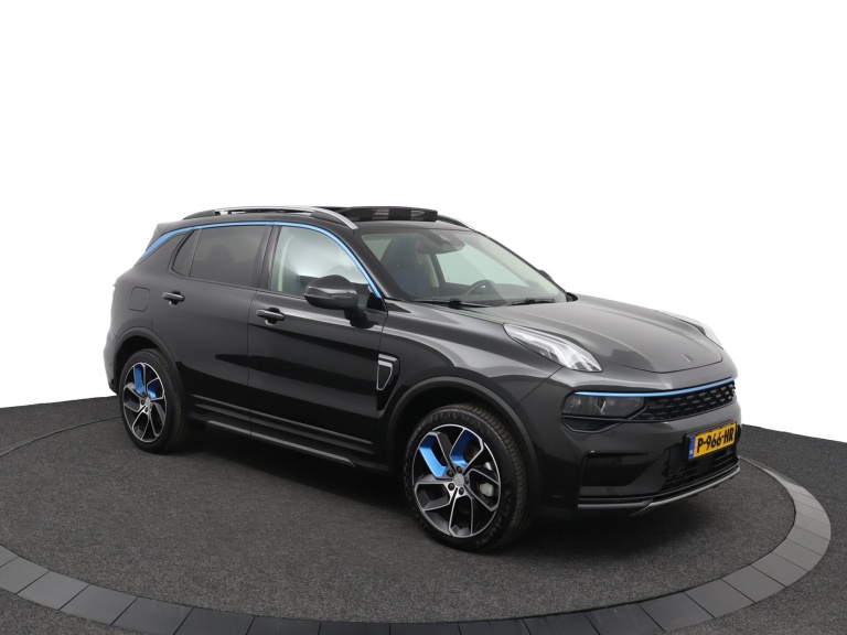 Lynk & Co 01 - 1.5 4
