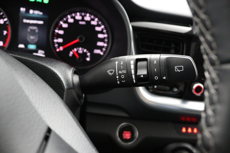 Kia Stonic - 1.0 T-GDi MHEV DynamicPlusLine 12