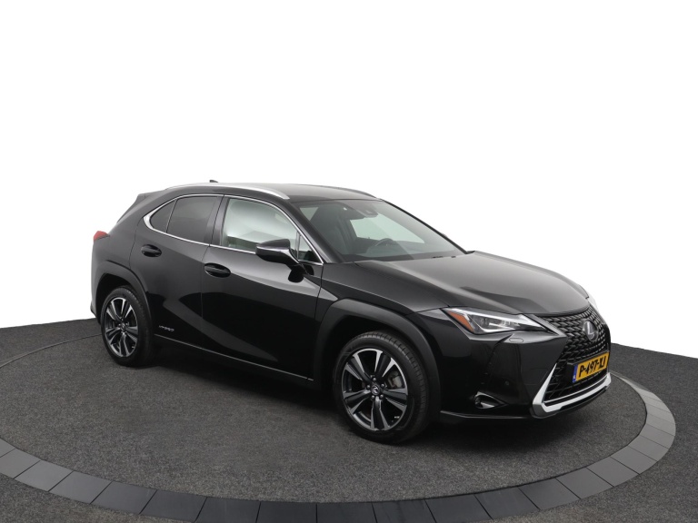 Lexus UX - 250h Preference Line 14