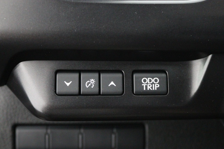 Lexus UX - 250h Preference Line 29