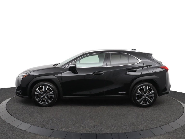 Lexus UX - 250h Preference Line 3