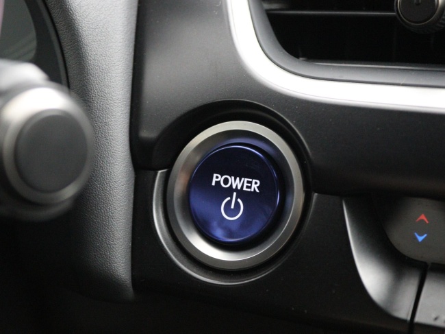 Lexus UX - 250h Preference Line