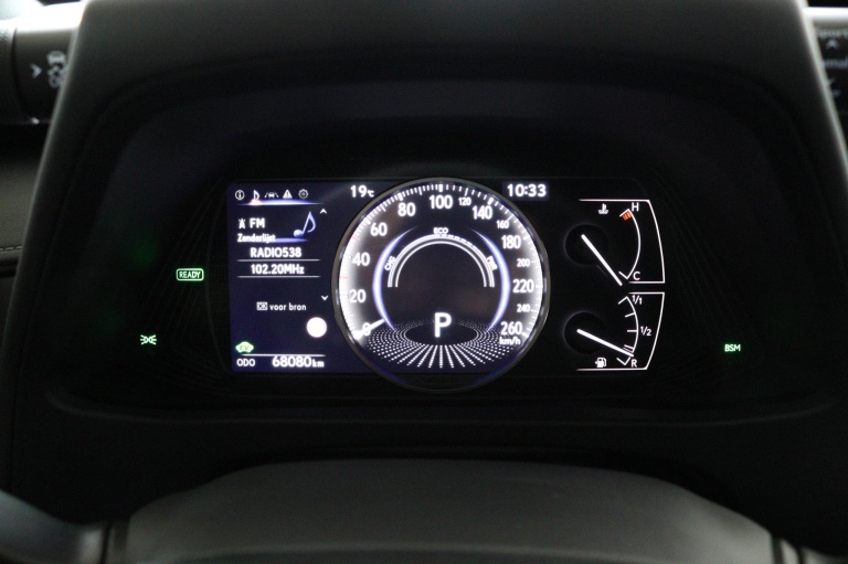 Lexus UX - 250h Preference Line 6