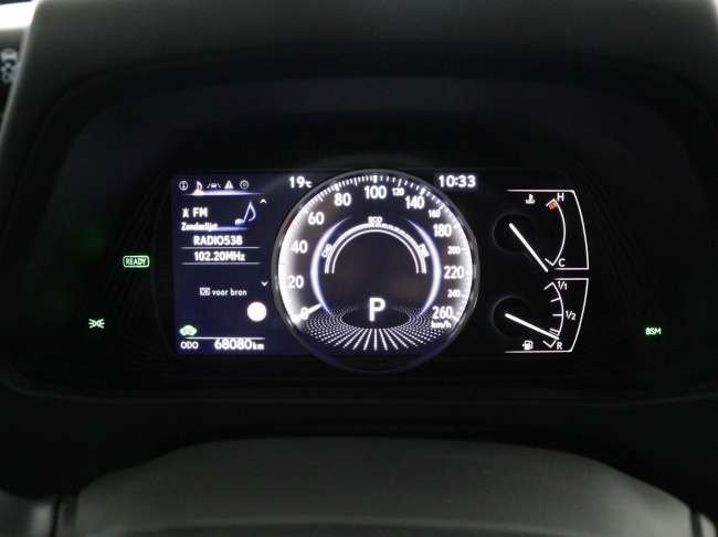 Lexus UX - 250h Preference Line