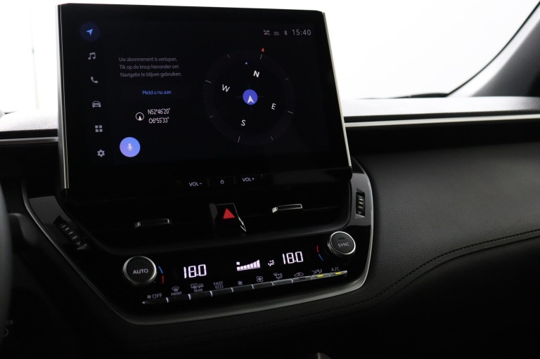 Toyota Corolla Cross - Hybrid 140 Style 25